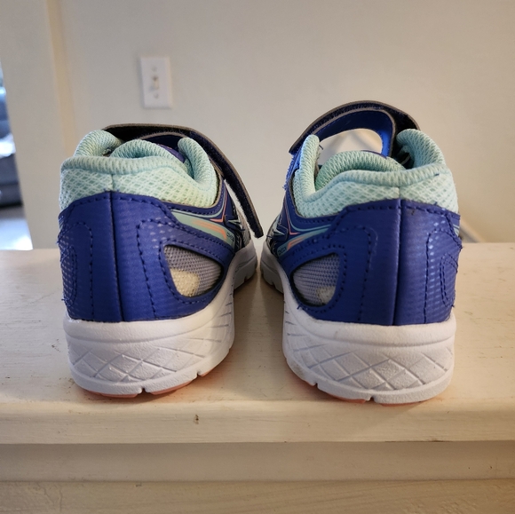 NWOB Girls 👧 Saucony Cohesion 14 - Picture 4 of 7